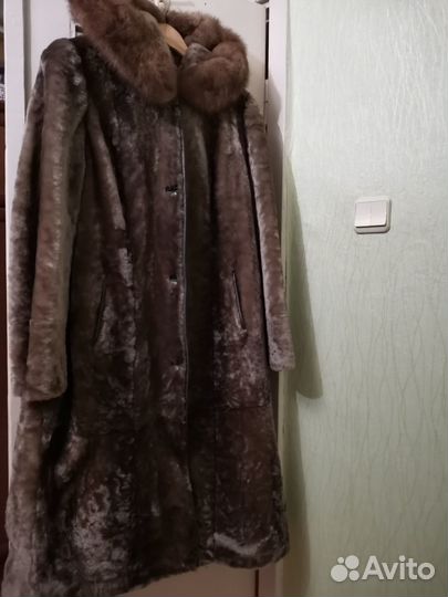 Шуба мутоновая 48 50, капюшон с норкой