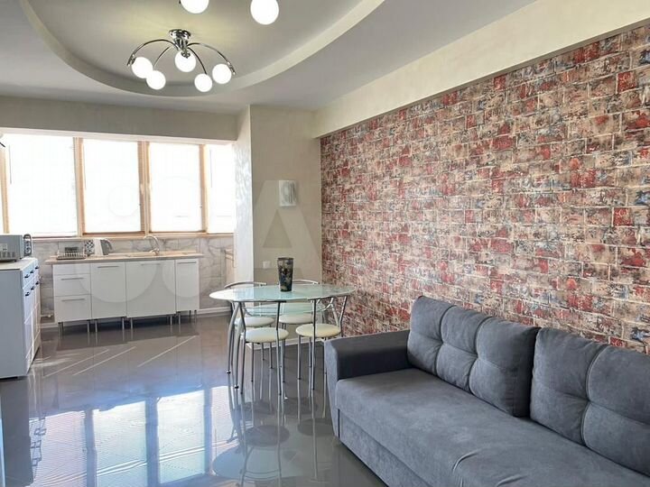 3-к. квартира, 82 м², 8/9 эт.