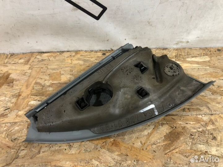Крышка зеркала передняя левая Mercedes-Benz