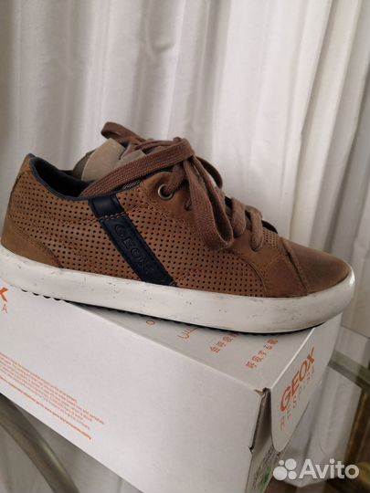Кроссовки Geox 32 р. новые кожа
