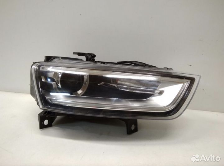 Фара правая Audi Q3 (2011-2014)