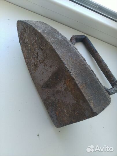 Утюг старинный