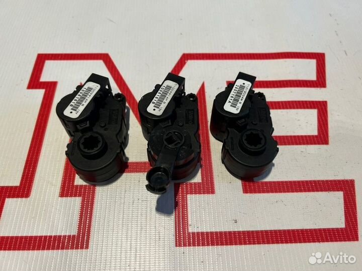 Моторчик привода заслонки печки Renault Kaptur H5