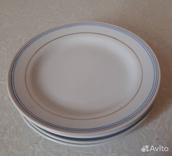 Тарелки десертные