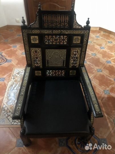 Кресло антикварное