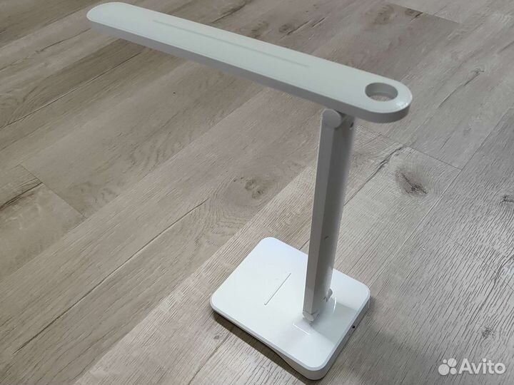 Светодиодный светильник настольный