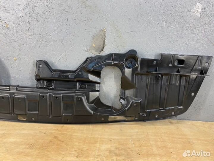 Защита бампера пластиковая передняя Mitsubishi