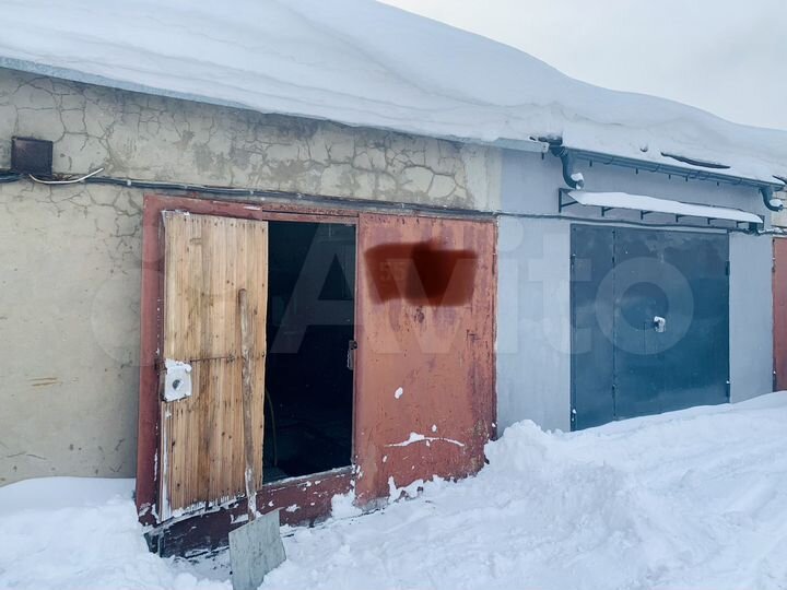 Гараж, > 30 м²