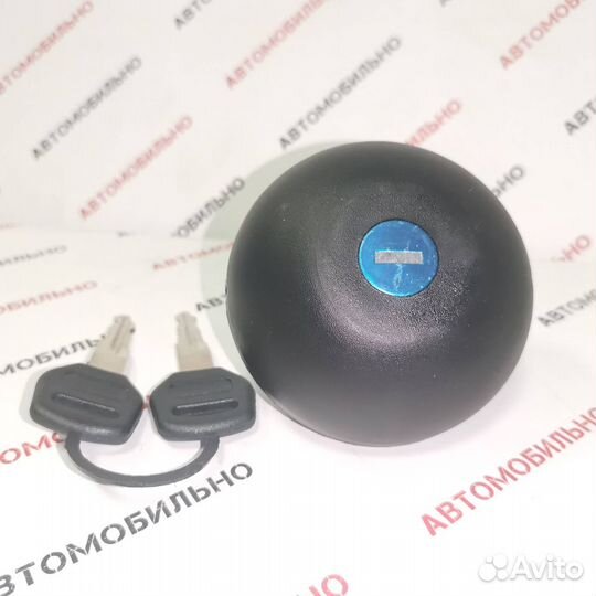 Крышка бензобака с ключами DP-403