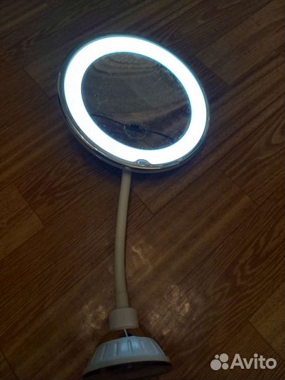 Зеркало с подсветкой для ванной