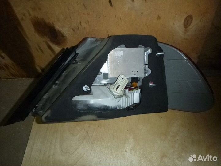 Фонарь задний наружный левый BMW E65/E66 2001