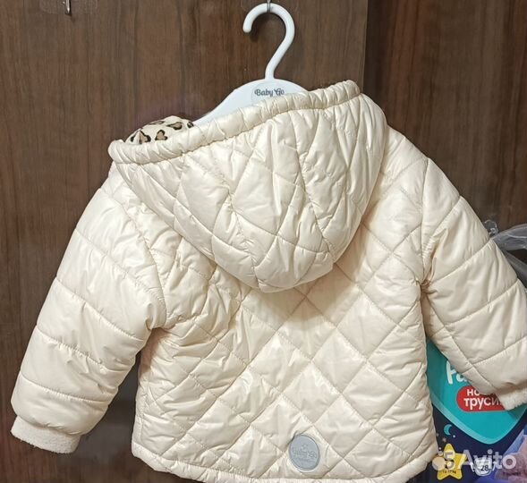 Демисезонная куртка на девочку