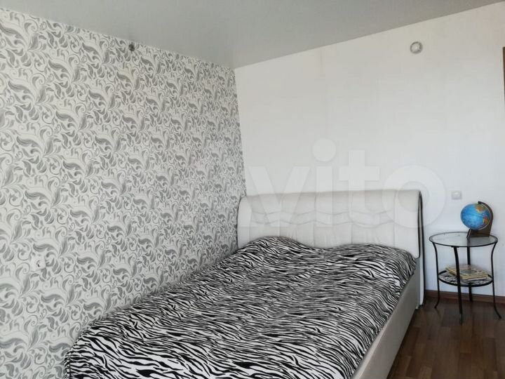 2-к. квартира, 64 м², 8/10 эт.