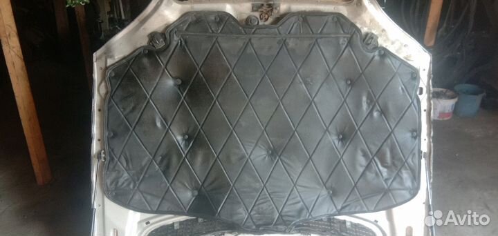 Шумка капота на Mercedes w220