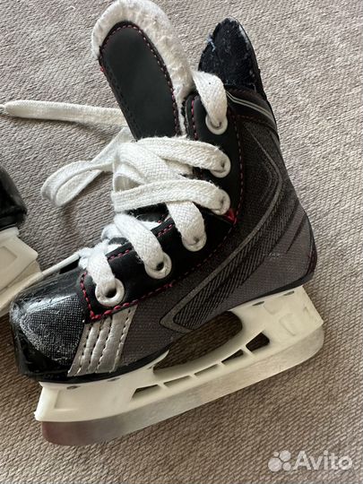 Хоккейные коньки Bauer vapor y7R
