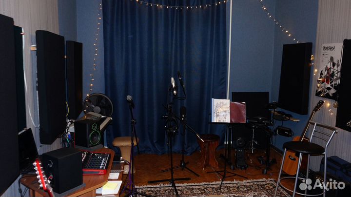 Студия для занятий вокалом, игре на гитаре