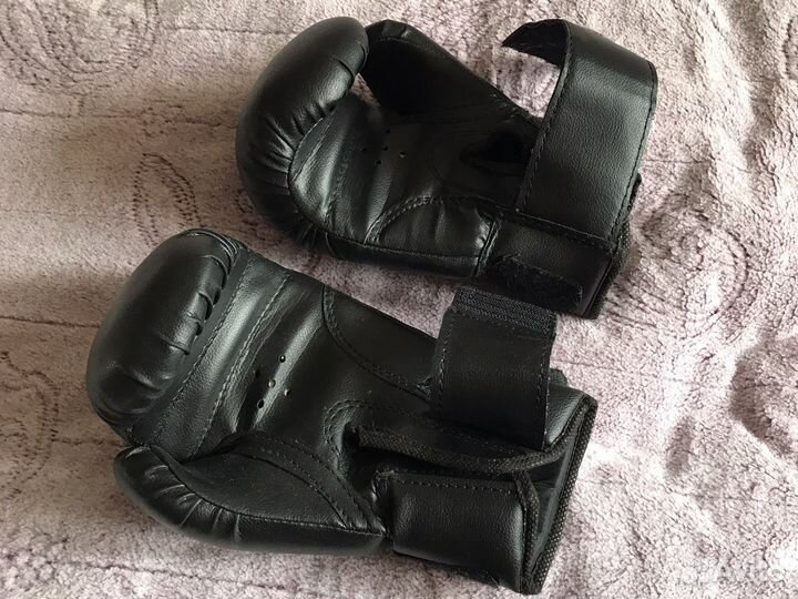 Боксерские перчатки