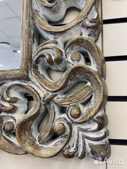 Зеркало в шикарной раме