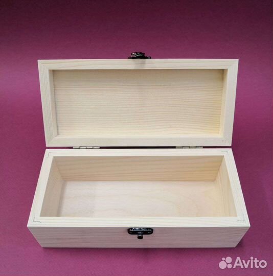 Деревянная шкатулка