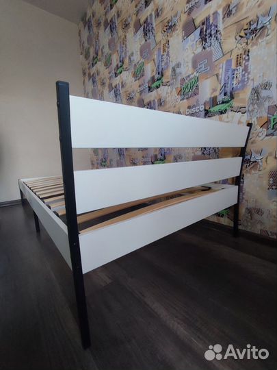 Кровать односпальная новая