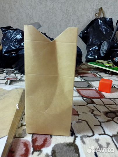 Подарочная коробка