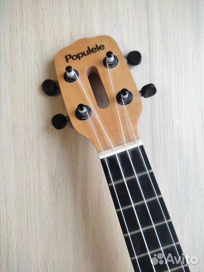 Гитара укулеле