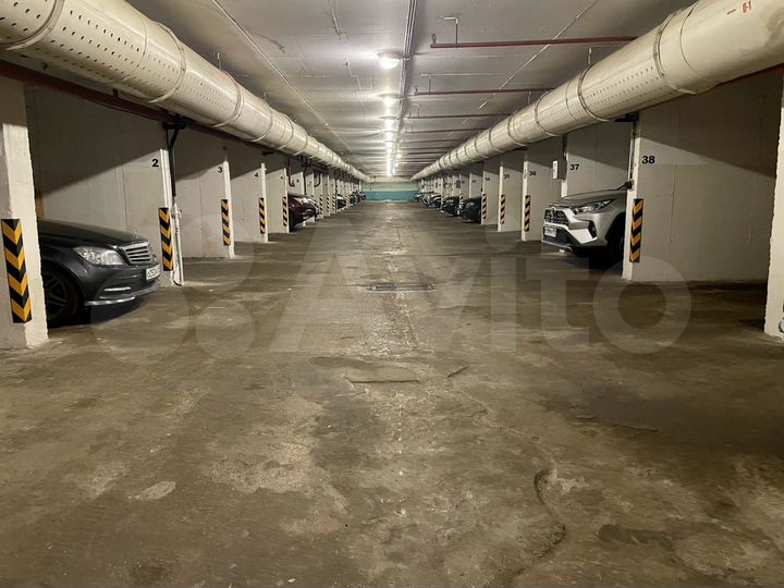 Машиноместо, 12 м²