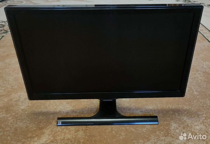 Монитор Samsung