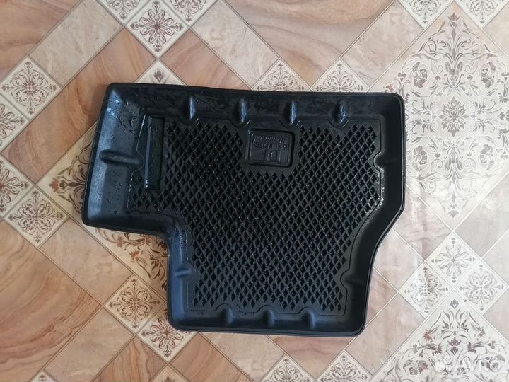 Автомобильные коврики резиновые на гранту