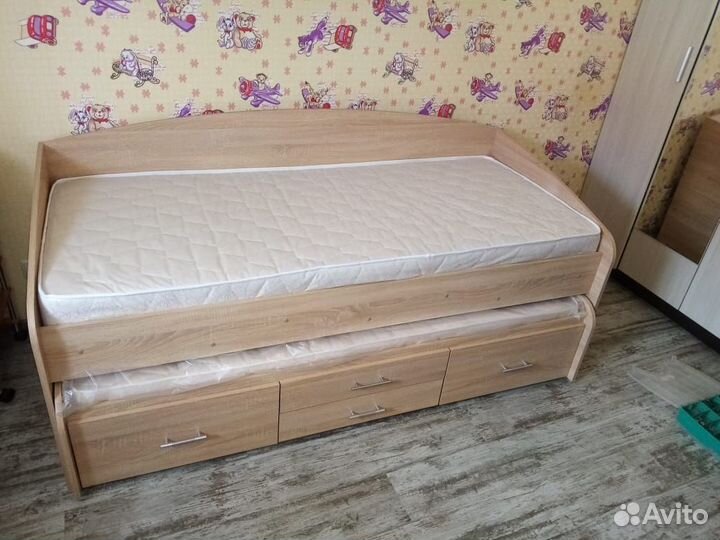 Кровать с дополнительны спальным местом Легенда 5