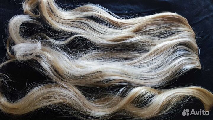 Волосы на заколках