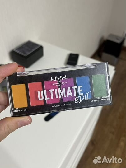 Палетка теней NUX