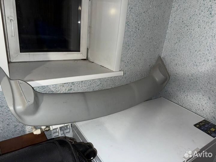 Спойлер на lancer 10