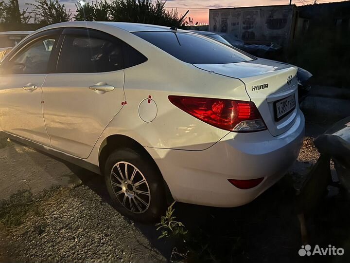 В разборе hyundai Solaris 2011 1.4 АКПП автомат