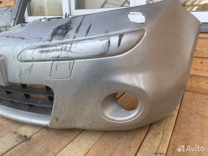 Продам бампер Ниссан Note