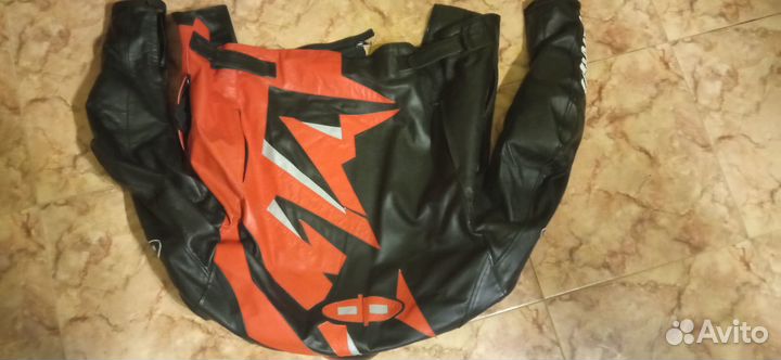Мотокуртка кожанная