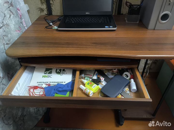 Компьютерный стол
