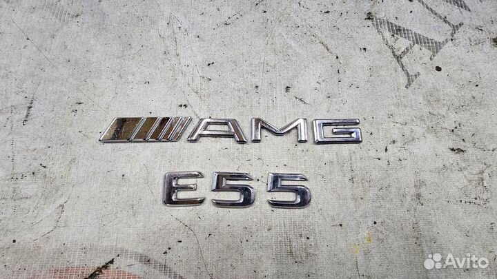 Эмблемы(шилдик) AMG на Mersedes-Benz W210 E55 AMG