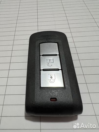 Смарт ключ Mitsubishi Outlander оригинал