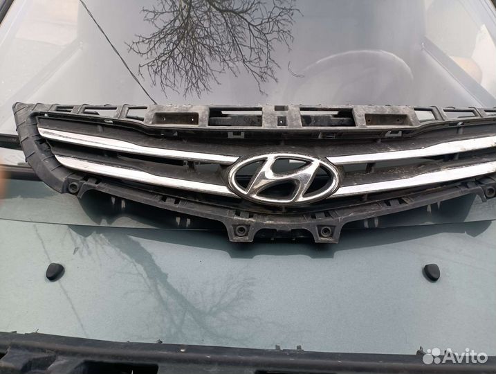 Решётка радиатора hyundai solaris 1