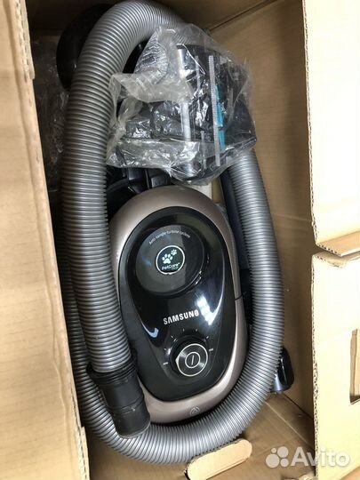 Пылесос Samsung VC18M21N9VD, золотой