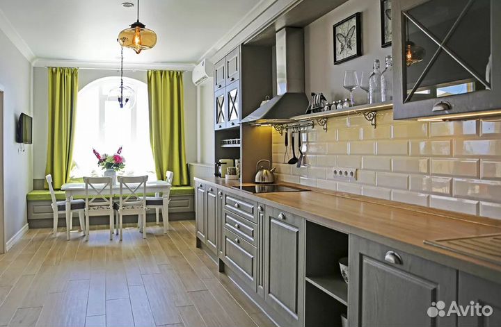 Кухня на заказ прямая угловая с островом Арт.3