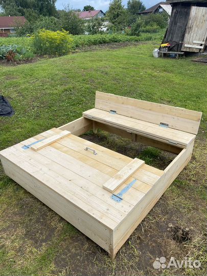 Песочница с крышкой