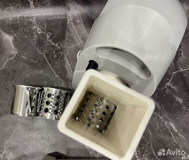 Мясорубка с овощерезкй.Новая/Дставка