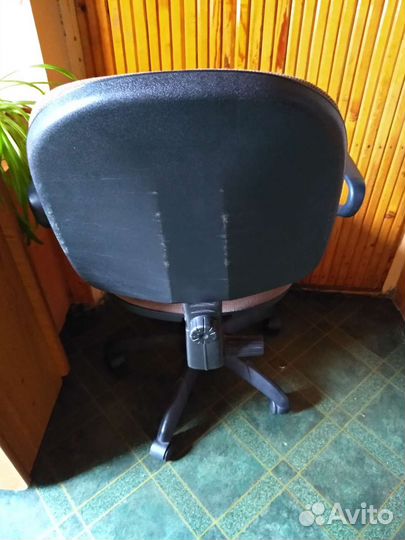 Компьютерное кресло