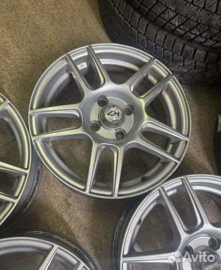 R15 4x100 стильные диски