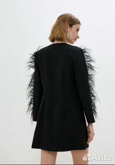 Платье-пиджак с перьями