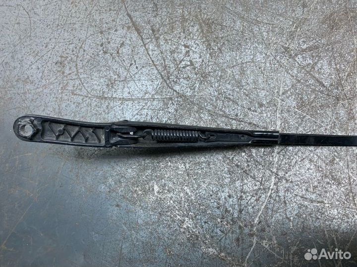 Поводок передний правый Audi A7 седан cduc 2010