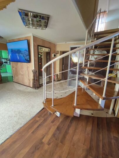 3-к. квартира, 135 м², 6/7 эт.