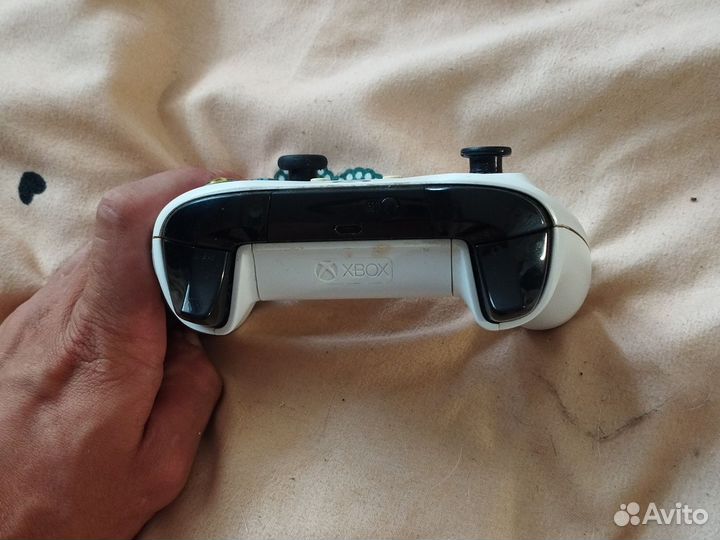 Геймпад xbox one s